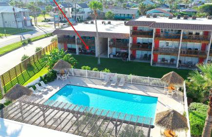 Beach Boardwalk Access Pool + Remodeled Interior Tropical Haven by Avantstay - Photo 78