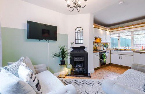 Stylish 4 Bedroom Home in Port Sunlight with 7 Beds Perfect for Business Bookings and Groups - Foto 27