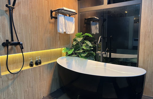 HALO ME Villa - Photo 26