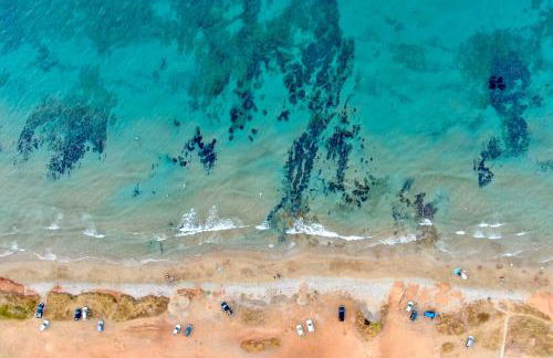 A Cozy Eco Villa by the Sea - Photo 39