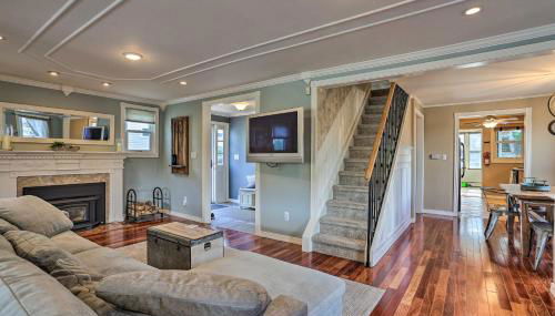 Lake Hopatcong Family Home with Boat Slip and Dock - Foto 4