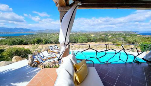 Villa Capo Coda Cavallo piscina privata - Foto 2, sunbed