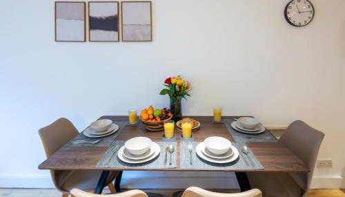 Central Flat-2Bedrooms-2Bath-By FabAccommodation - Foto 4