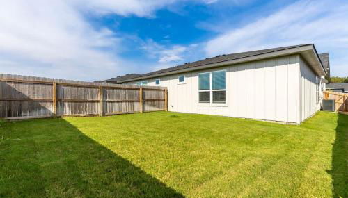 NEW 1 Story Townhome 6 BDs 5 Mile Baylor Scott & White Fenced Backyard - Professionally Managed by Stay Albatross - Foto 5