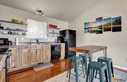 The Mountain Top Escape w/Scenic Views & Trails - Foto 19