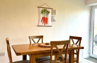 3 - Rabbit Warren, Bright décor home & private hot tub - Photo 8