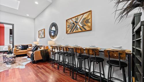 Rustic Chic 4BR for Groups - Bushwick's Finest Stay - Foto 3