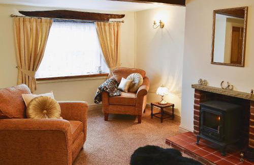 Jug And Glass Cottage - Photo 3