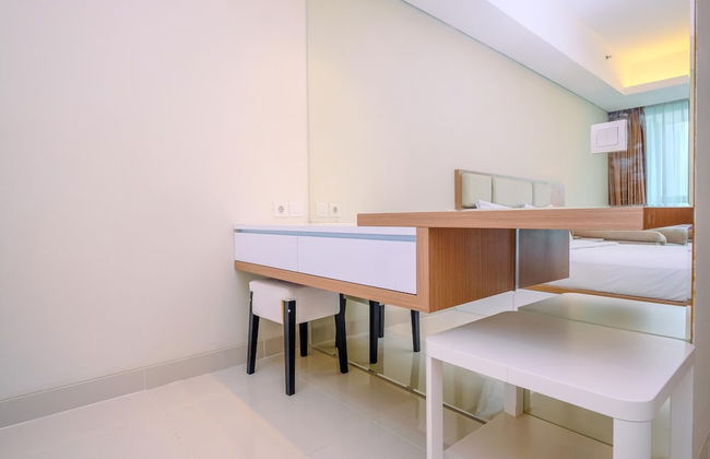 Cozy Living And Spacious Studio At 28Th Floor Kemang Village Apartment - Foto 7