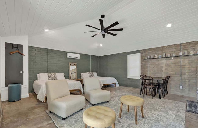 Historic Hideaway Stroll to Schlitterbahn - Foto 5