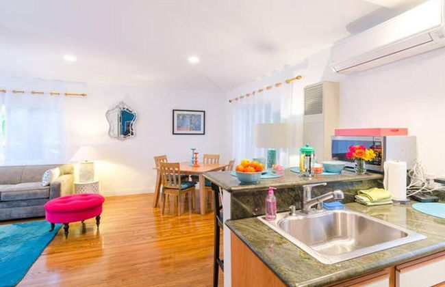 Malibu Beach Paradise Apartments - Photo 35