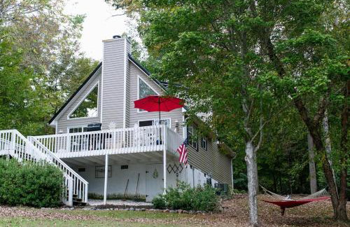 Serene Lakefront Home with Hot Tub and Boat for Rent! - Foto 1