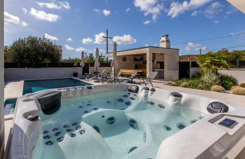 Luxury Villa Diana with heated pool and jacuzzi - Foto 49