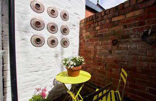 Delven House- Serviced Apartments - Photo 24