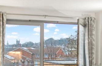 Modern 2 Bed Apartment in Greenwich, 24h Free Parking, Great for Business & Contractors, Sleeps 6 - Photo 13