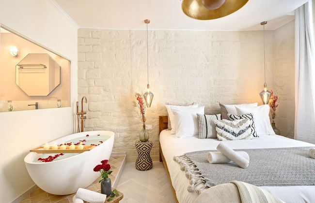 The Charming Luxembourg Garden - Photo 1