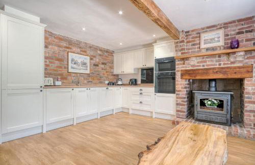 The Estate, Luxury Spacious Family Stay with 3 Hot Tubs, Scenic Views Sleeps 16 near Durham & Bishop Auckland - Foto 37