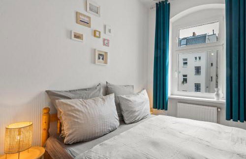 TheWilhelmshavener Group Apartment, group & family friendly, 100m2, 2BR, 1 living room, huge table, ideal for 4 - 6 Guests - Photo 9