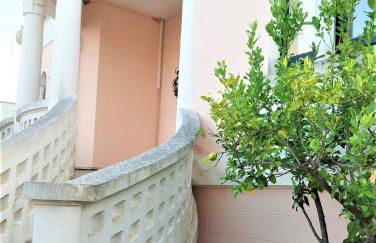 Villa nel Salento - Ampie camere e giardino, fino a 10 persone - Foto 12