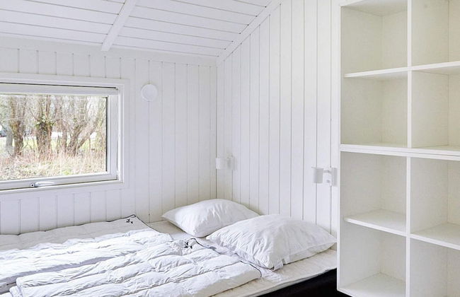 Vibrant Holiday Home in Slagelse near Sea - Photo 3