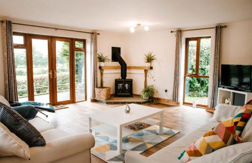 Holly Cottage, 2 bed house, sleeps 6 - Photo 1