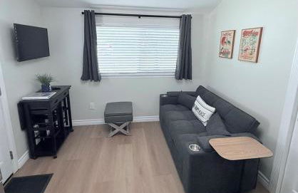 Private 1BR 1BA Suite, Kitchen, Fireplace, Parking - Foto 12