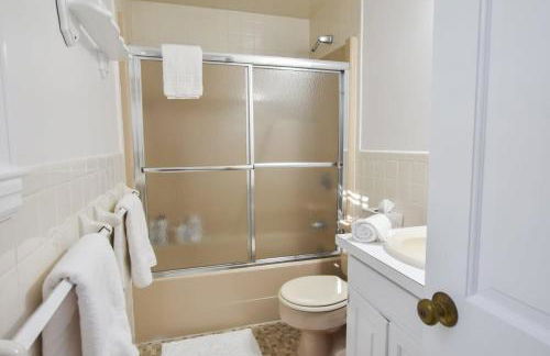 Sunroom Spacious Deck 8 Mins to Mayflower Beach - Foto 18