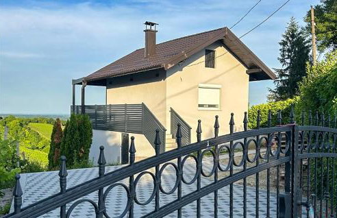 1 Bedroom Gorgeous Home In Vlaskovec - Foto 1