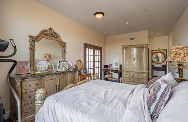 Sleeps6-apartment-parking-balcony-patio - Photo 4