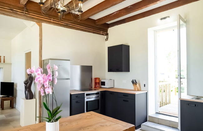 Holiday Home With Pool in Coubjours - Photo 10