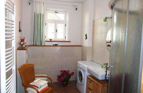 Fachwerkhaus mit rustikalem Weinkeller und Garten, ganze Unterkunft, gute Lage - Photo 28