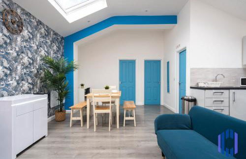 Santorini Blues by CEFAS - Free Parking - Bungalow - Near Airport - Foto 23