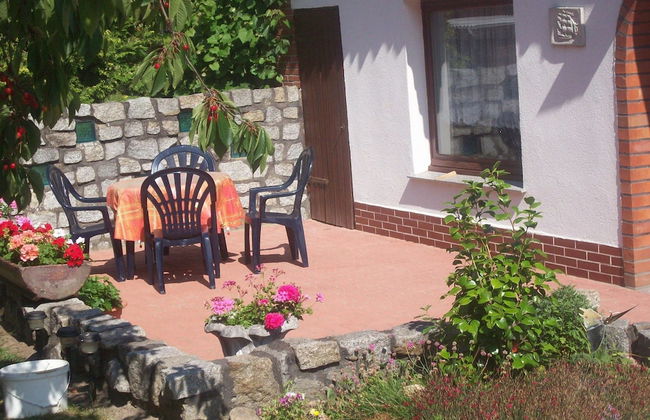 Bungalow in Alt Bukow Near the Beach - Photo 17