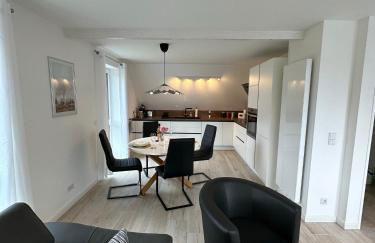 Helle, großzügige Ferienwohnung für 2 - 3 Personen mit Parkplatz + E-Ladestation in Buchholz, Nordheide - Foto 1