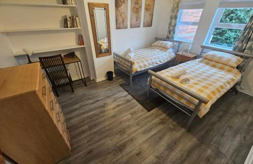 Stylish home in trendy area close to city centre, with parking - Foto 28