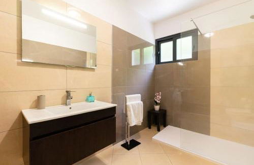 Casa Mia, a Dream Spot With Heated Pool - Photo 19