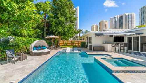 Across from Beach- 3 Master Suites, Heated Pool & Spa, Tanning Ledge, Golden Tee - by Maven Vacation Rentals - Foto 2