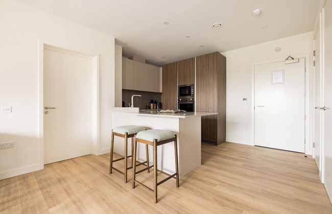 London Greenford by Charles Hope - Foto 24