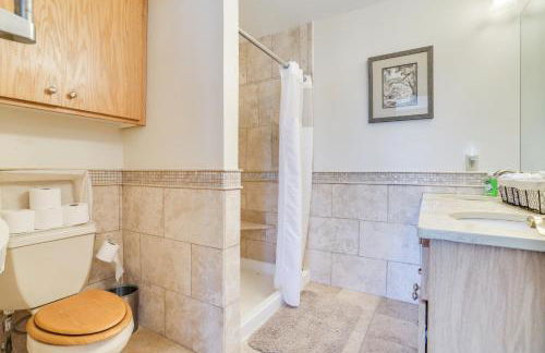 Waterfront Forest Lake Studio with Shared Dock! - Foto 20