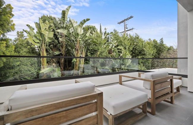 Crescent Heights - Photo 12