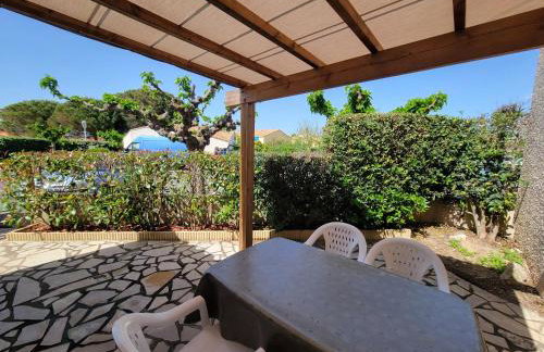 Jolie maison d'angle 4 couchages dans résidence privée à 300m de la mer PORTIRAGNES PLAGE LRHP47 - Foto 2