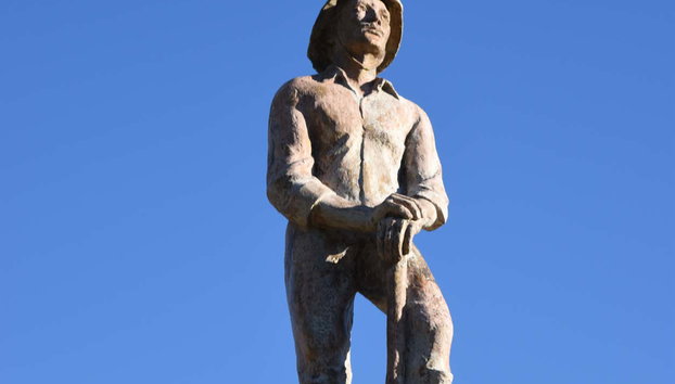Excursión a La Carolina - Foto 5, Escultura del minero en La Carolina