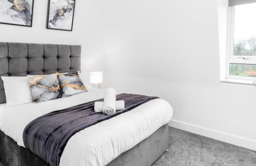 Modern Two Bed Apartment - Balcony & Parking - Netflix 8MC - Foto 9