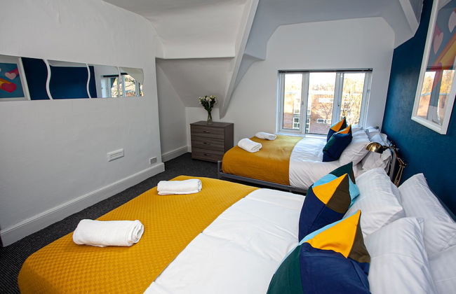 The Manchester Pad - Sleeps 12 - Foto 9