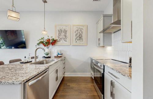 Stay GOODrich - Photo 6