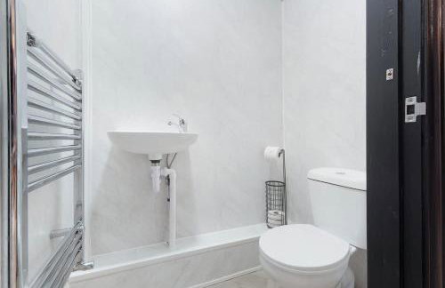 New 4BR in Station Road - Foto 13