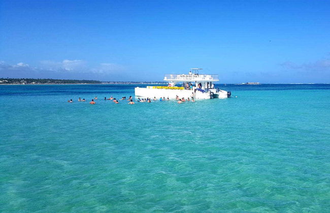 Paseo en barco y snorkel en Marinarium - Foto 3