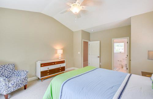 Spacious Lake Keowee Home Boat Slip and Pool Access - Foto 19