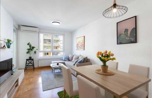 Sunny 1BDR with Balcony & Parking - Photo 21