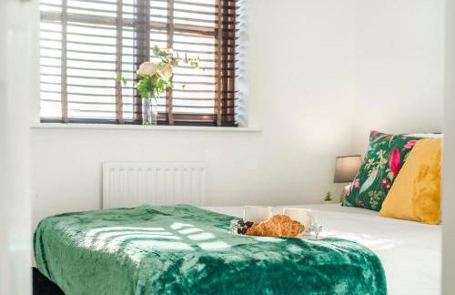 Free parking, Private Garden and Netflix, Charming Elegant 2 bedroom House Nottingham - Photo 30